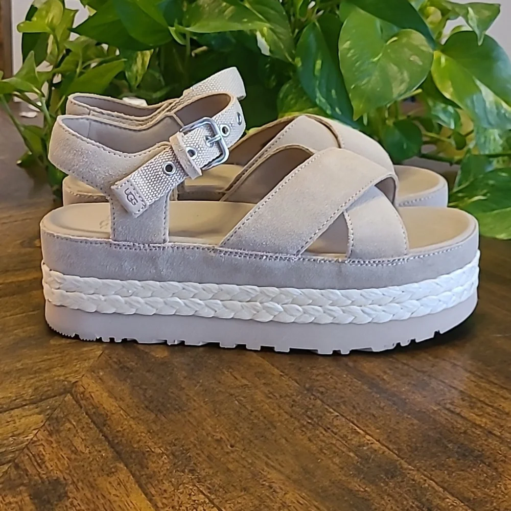 UGG Aubrey Platform sandals